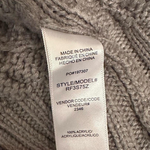 Splendid Women’s Turtleneck Sweater Vest Size Large - Picture 9 of 11